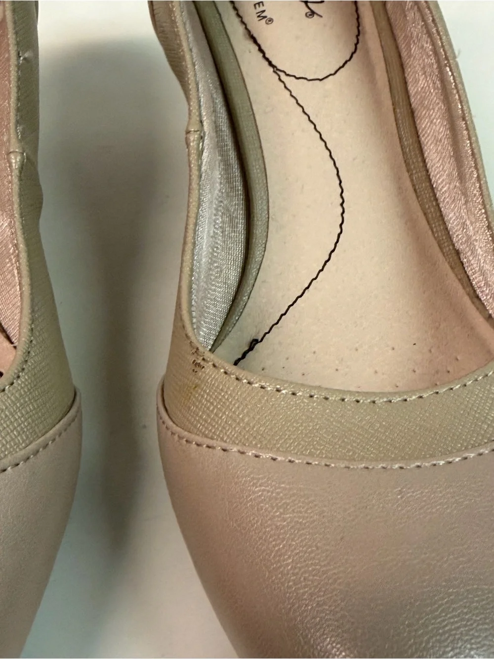 Life Stride Dreams Dress Wedge in Classic Stone Size 7.5